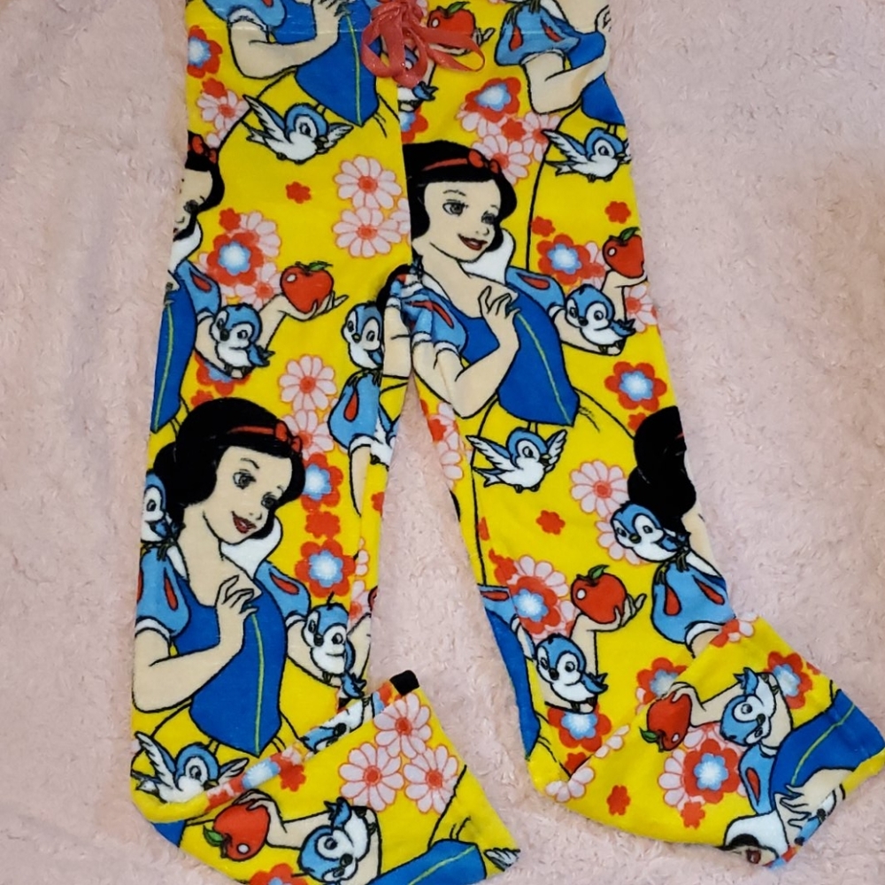Snow white soft plush pj bottom Size Large (Juniors)